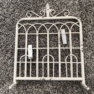 Memo holder for desktop, white antique finish, new